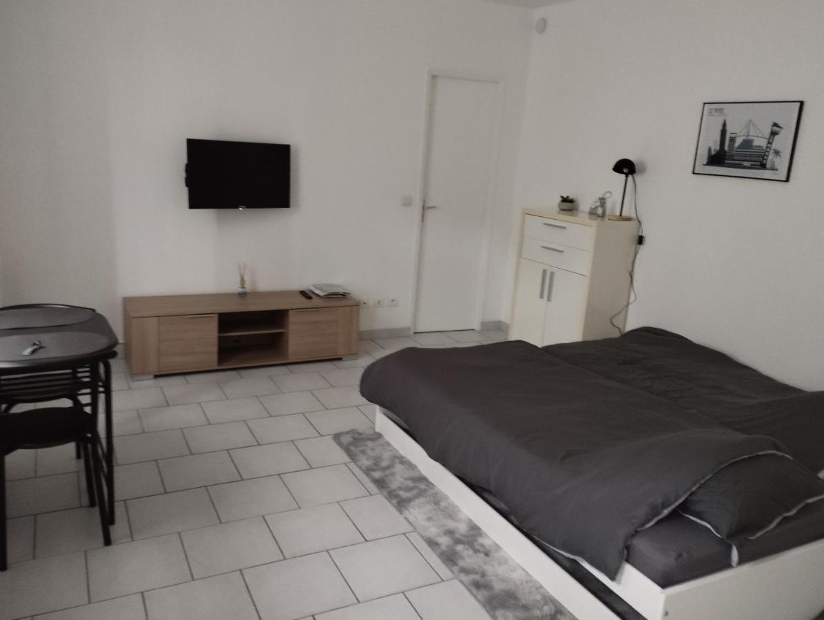 Studio Charmant Canape Lit Netflix Prime Video Wifi Dazn Le Havre Buitenkant foto