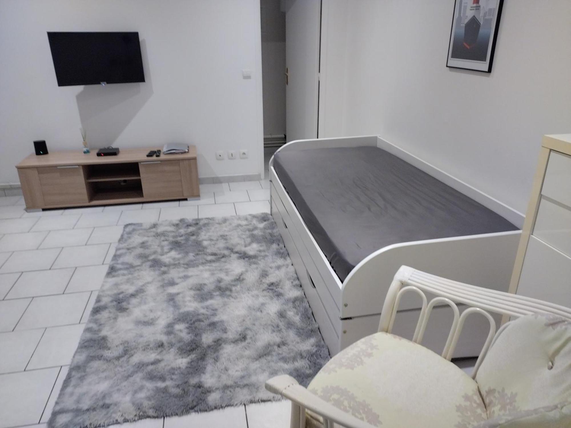 Studio Charmant Canape Lit Netflix Prime Video Wifi Dazn Le Havre Buitenkant foto